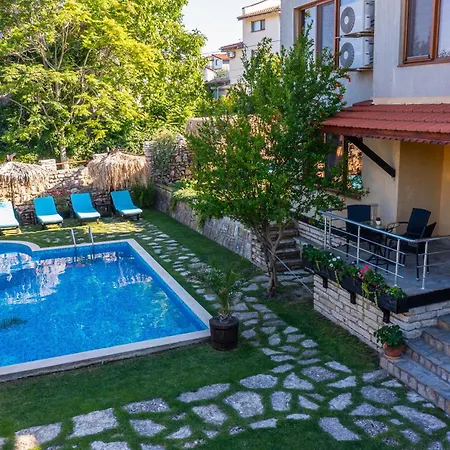 Villa Komitata-pool And Jacuzzi *