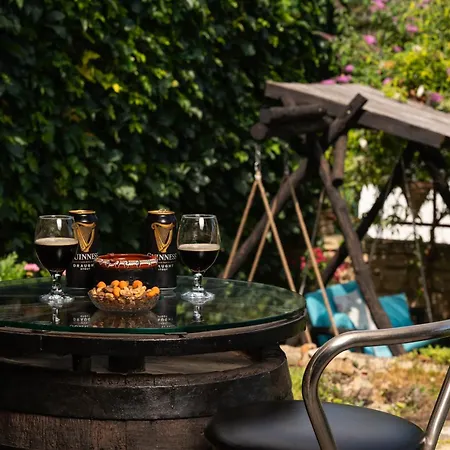 Komitata-pool&jacuzzi Villa