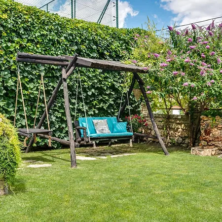 Villa Komitata-pool&jacuzzi Balchik