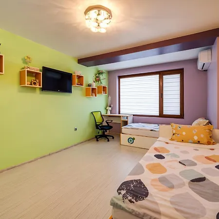 Komitata-pool&jacuzzi Villa Balchik