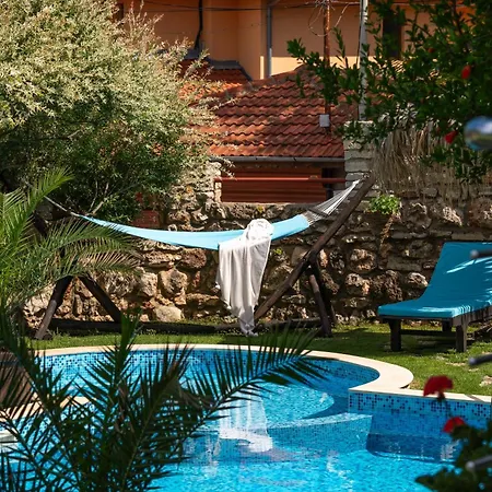 Komitata-pool And Jacuzzi Вилла *