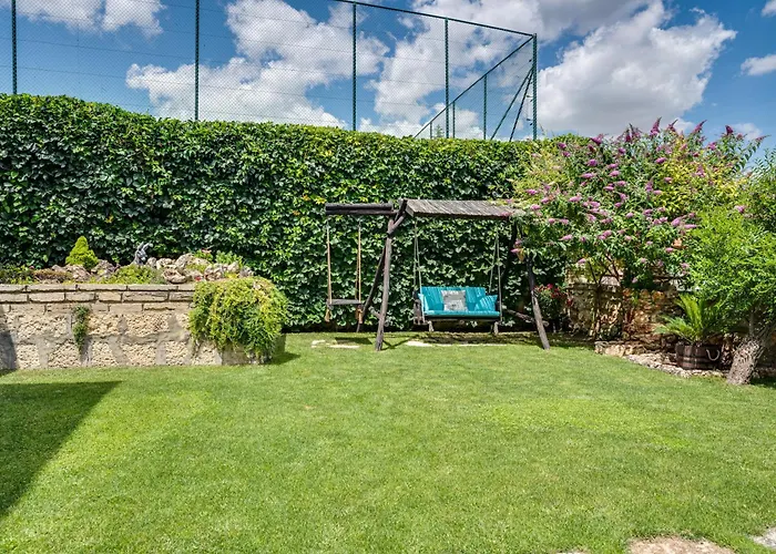 Villa Komitata-pool And Jacuzzi Balchik