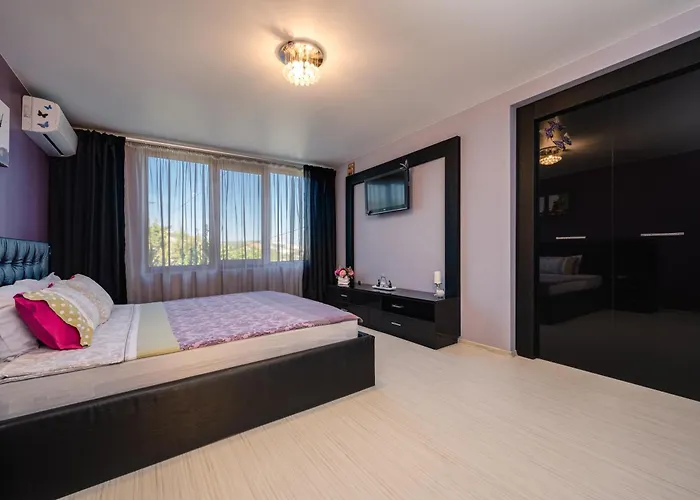 Komitata-pool And Jacuzzi Villa