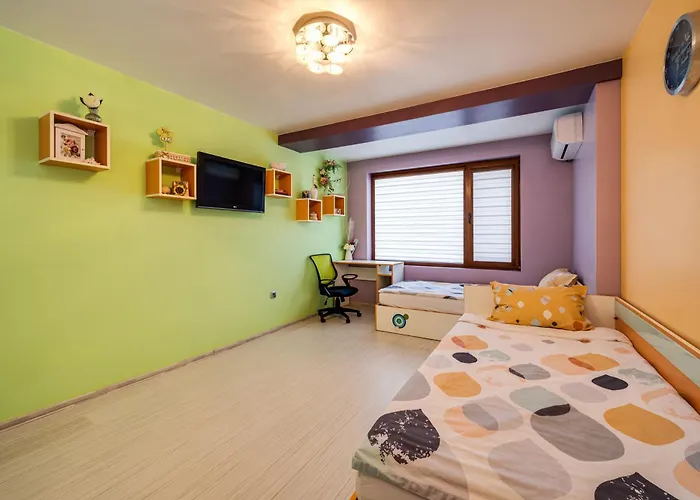 Komitata-pool And Jacuzzi Villa Balchik