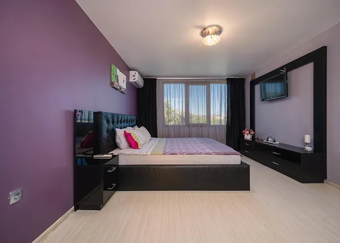 Komitata-pool And Jacuzzi Villa *