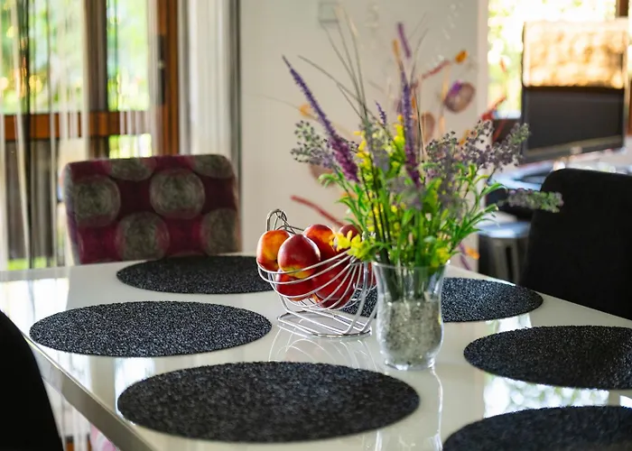 Komitata-pool And Jacuzzi Villa Balchik