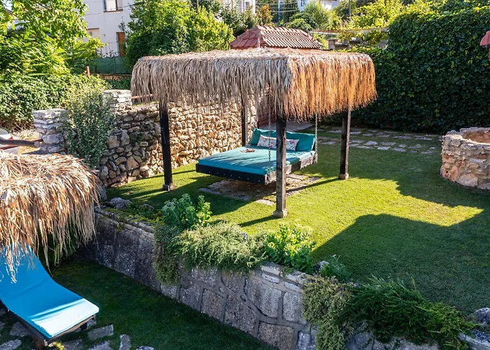 Komitata-pool And Jacuzzi Villa