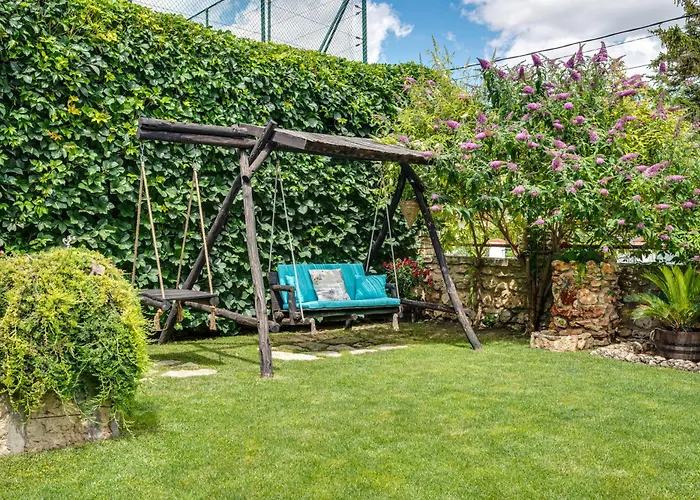 Villa Komitata-pool And Jacuzzi Balchik